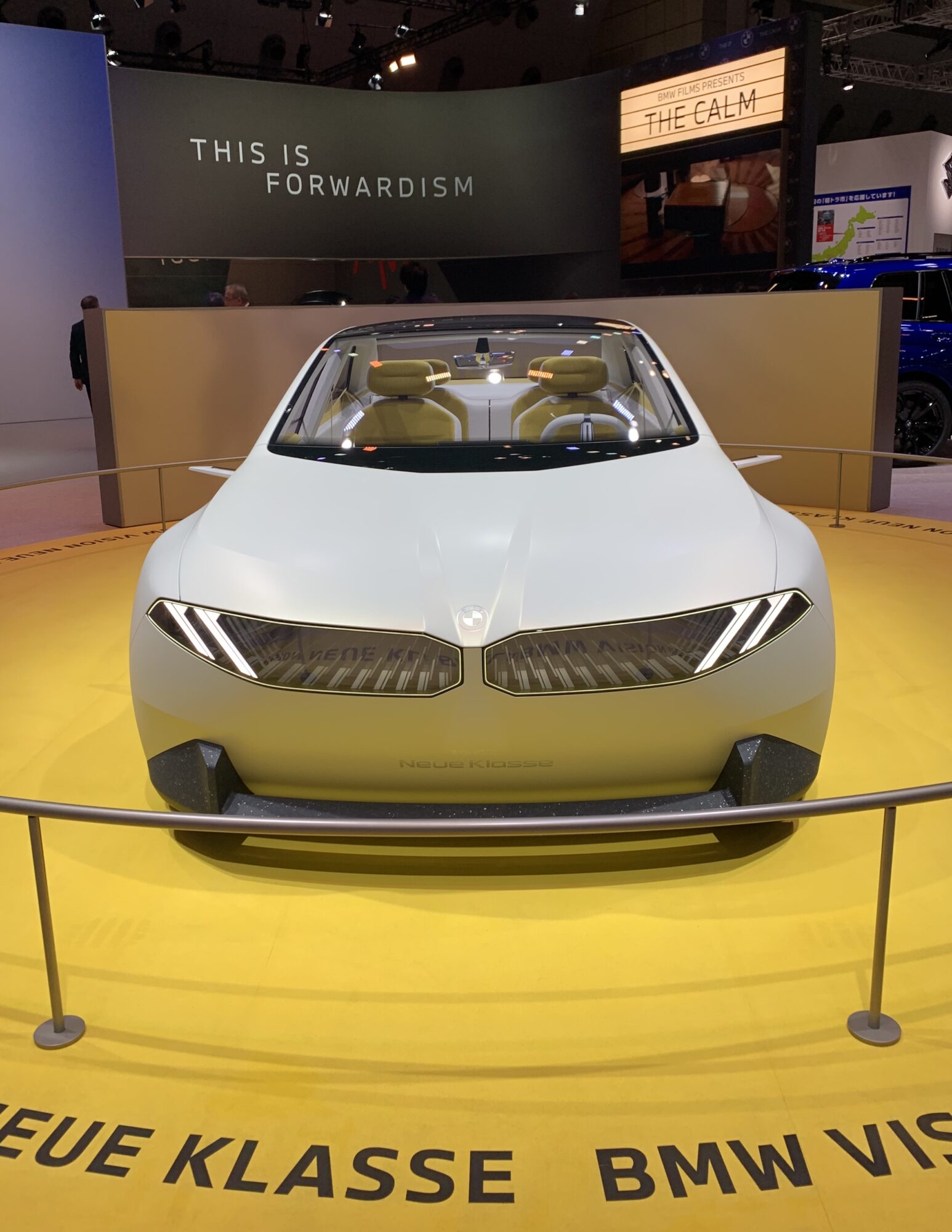 BMW が未来のビジョンを構築していくベースとなるEV「Vision Neue Klasse」