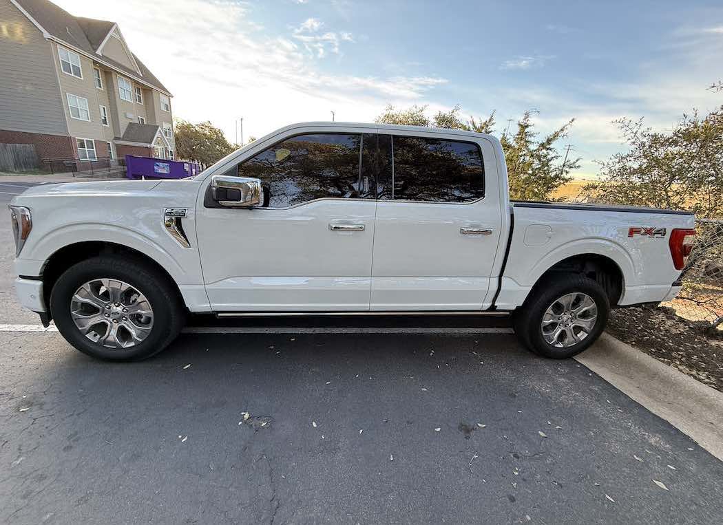 サイバートラックとほぼ同サイズのフォードF-150