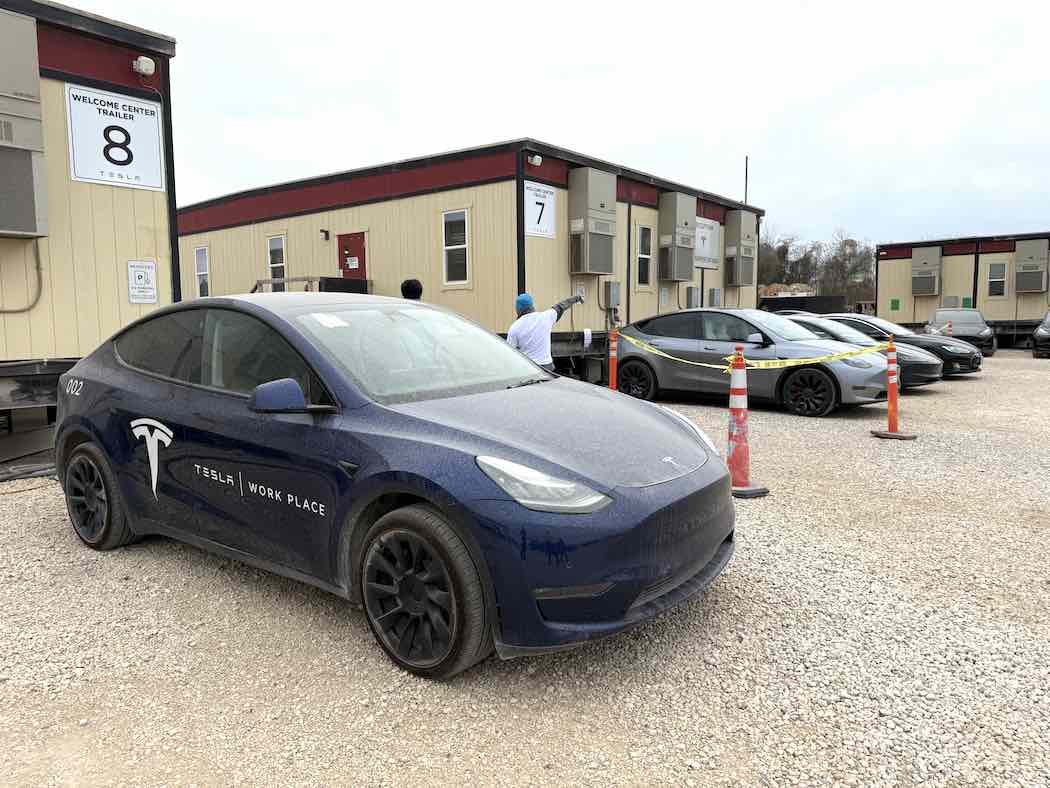 ギガテキサスのビジター用駐車場
