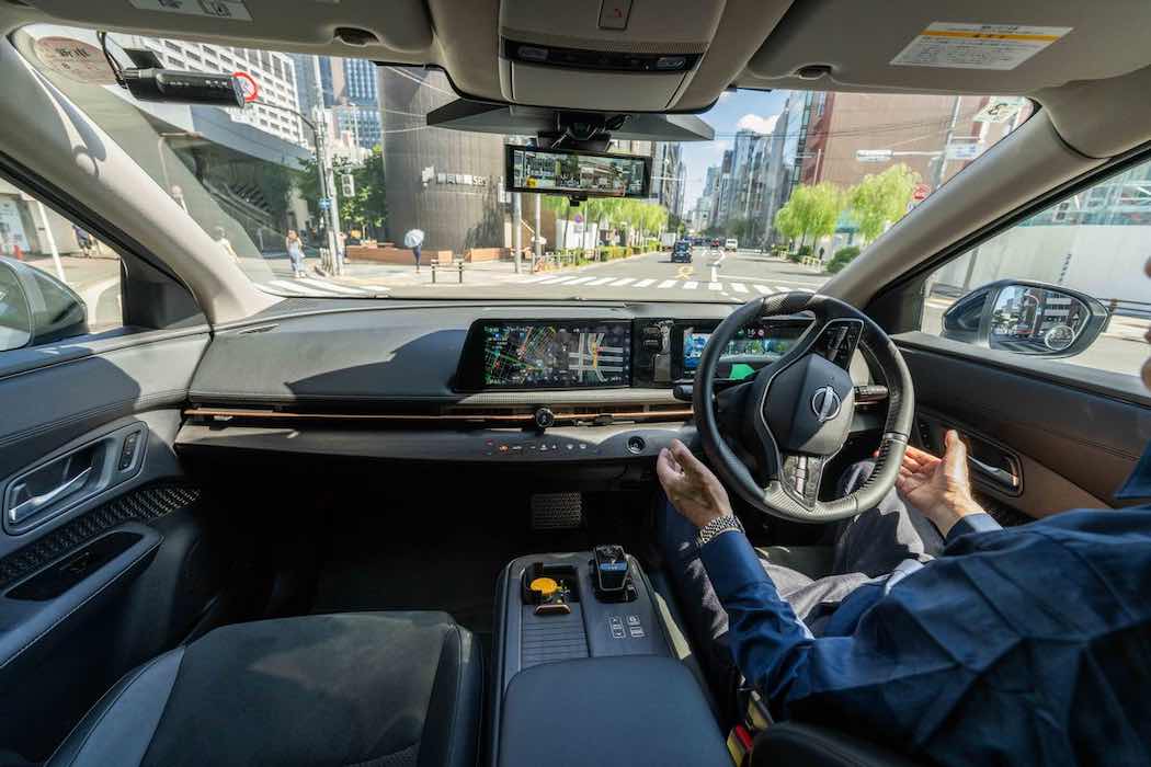 車内から見た次世代プロパイロットデモストレーションの様子