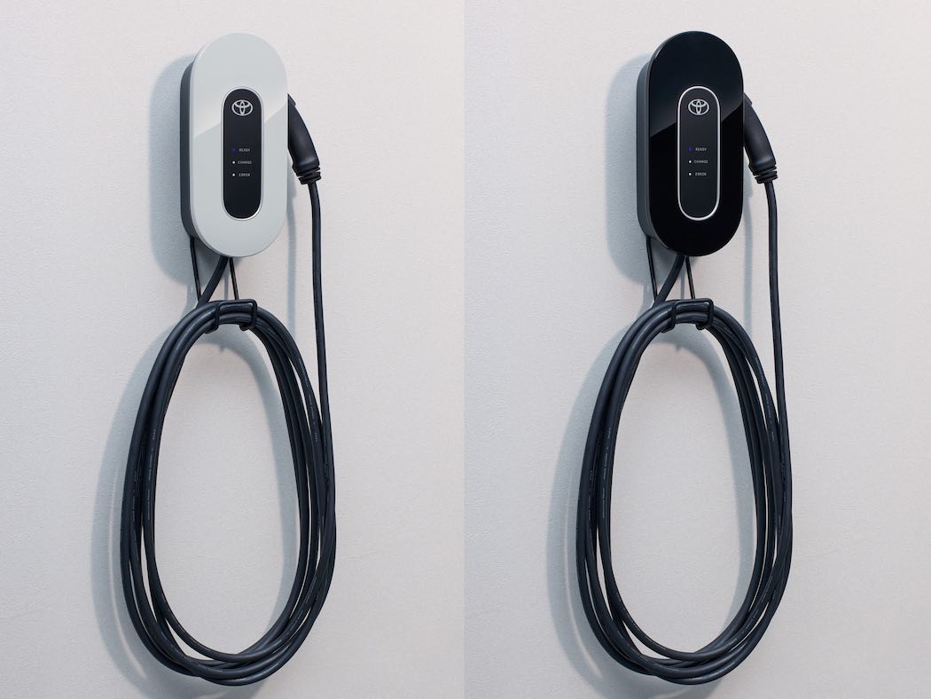 トヨタ純正「6kW普通充電器」