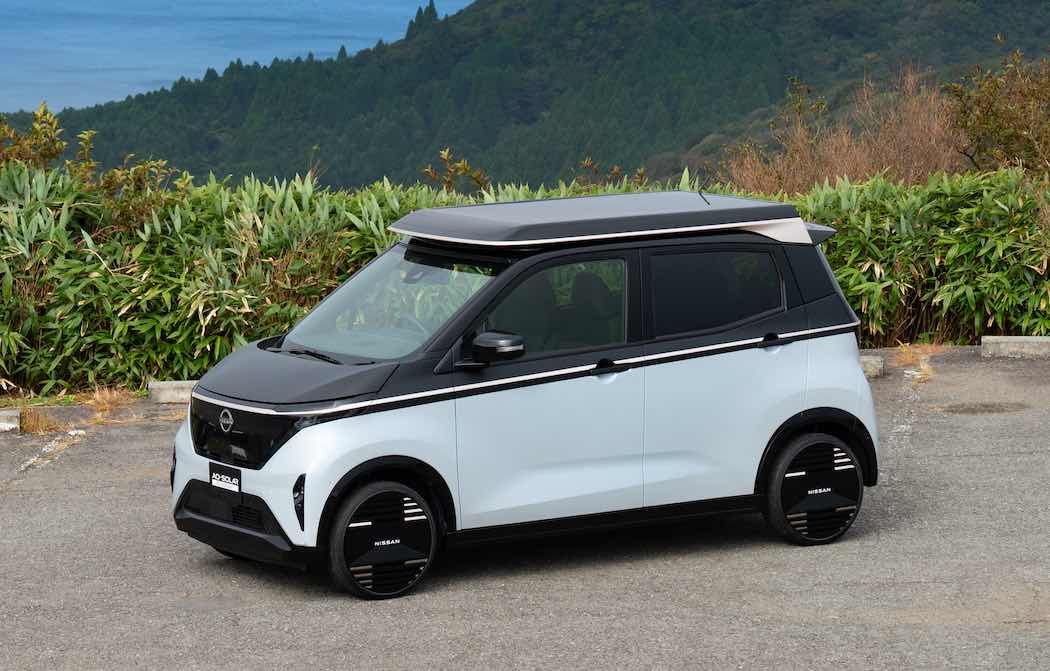 軽EV「サクラ」の「Ao-Solar Extender」搭載プロトタイプ