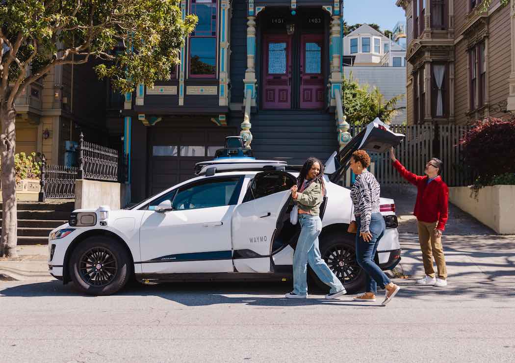 Waymoが米国でサービスを展開するジャガー I-PACEのEV車両