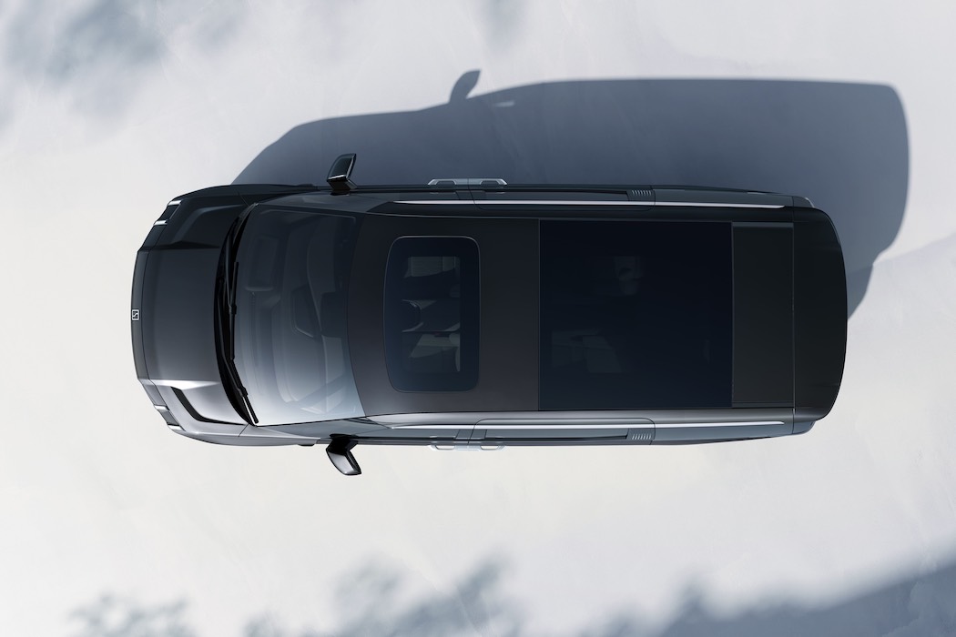 日本プレミアムセグメントでの初の大型電動MPV