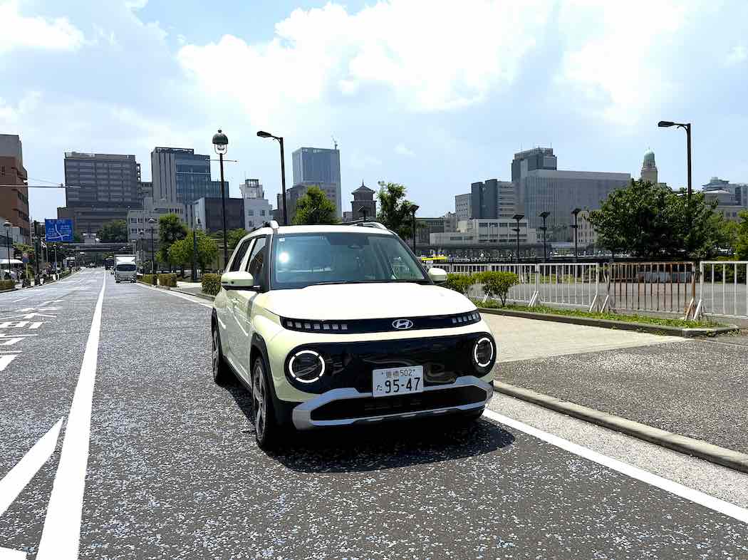 IONIQ 5同様、攻めたデザインのINSTER