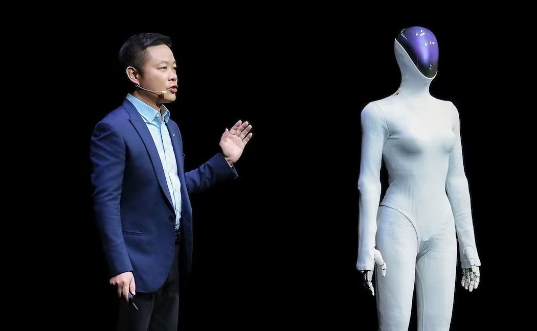 「2025 AI Day」で公開された新型Iron