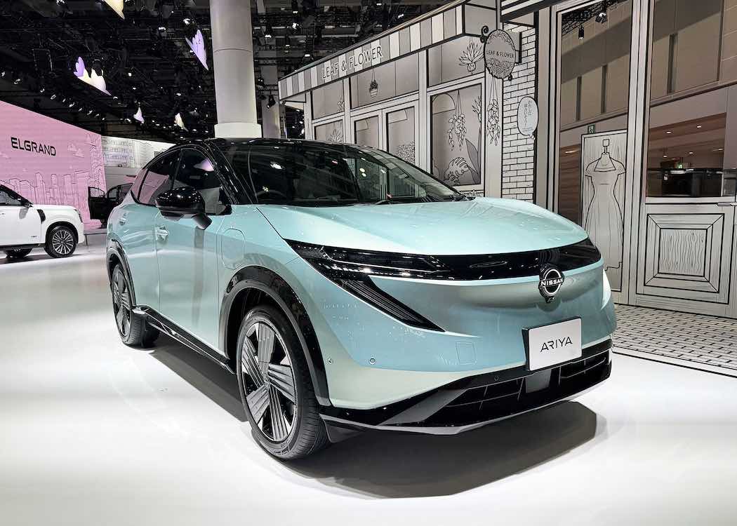 マイナーチェンジとなった新型アリアには新色が追加された