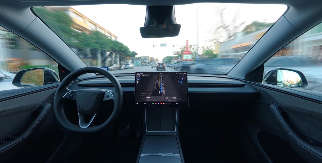 オースティンでは、ロボタクシーの完全無人走行が1月から始まった（クレジット：テスラ）