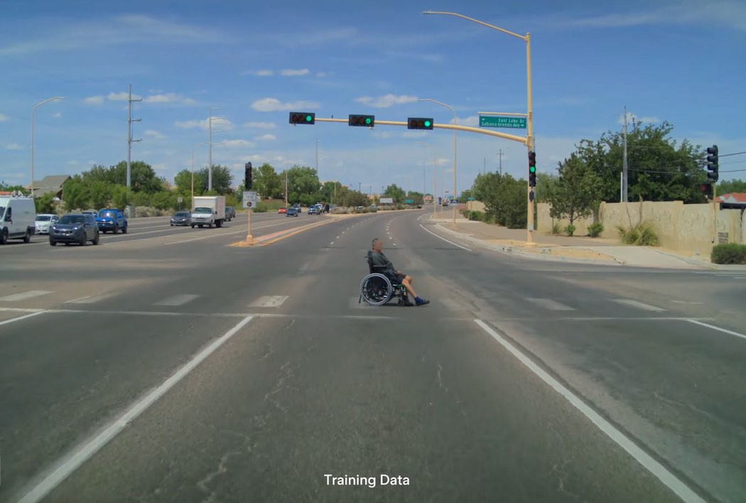 テスラ公式サイトで公開されているエッジケースの一例（出典：テスラ公式サイト）