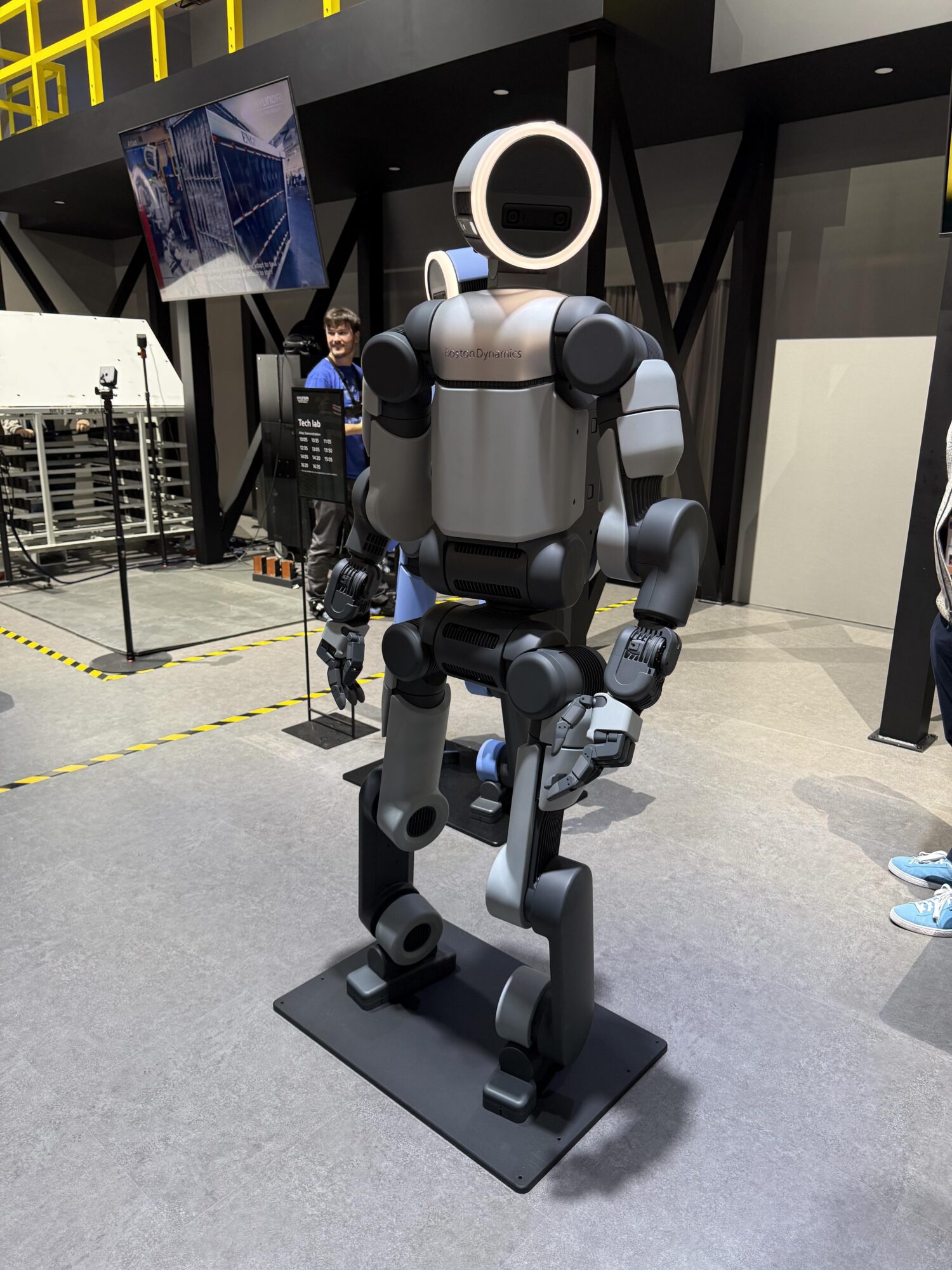 ボストンダイナミクスの人型ロボット「アトラス」