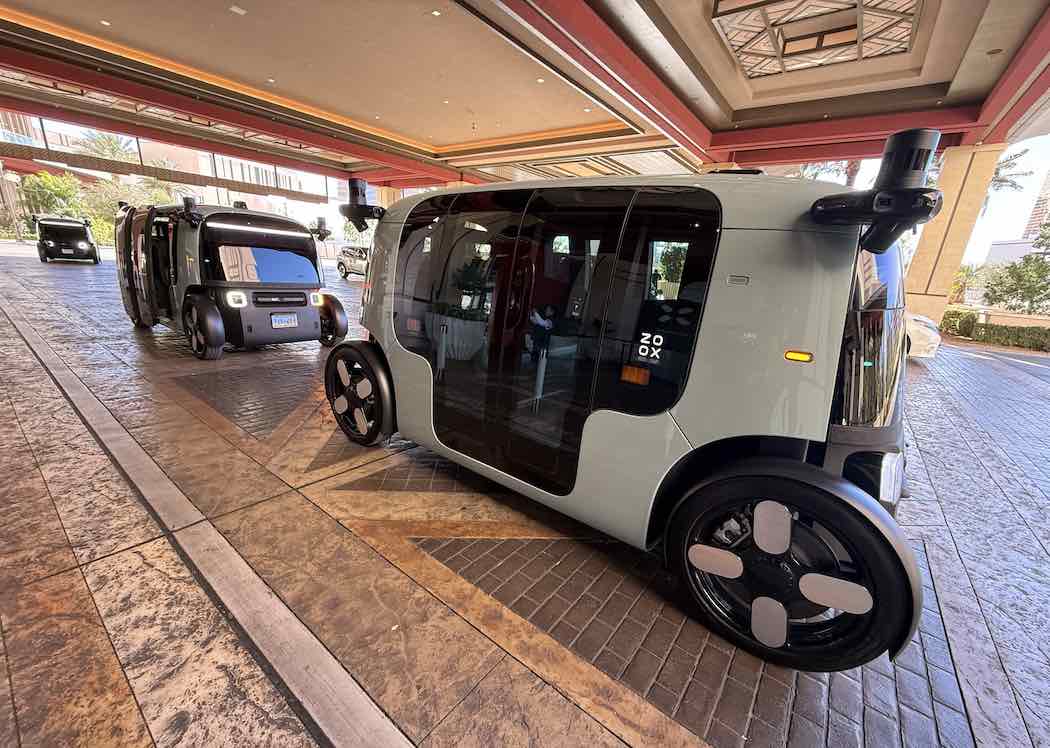 ラスベガスで稼働中のロボタクシー「Zoox」