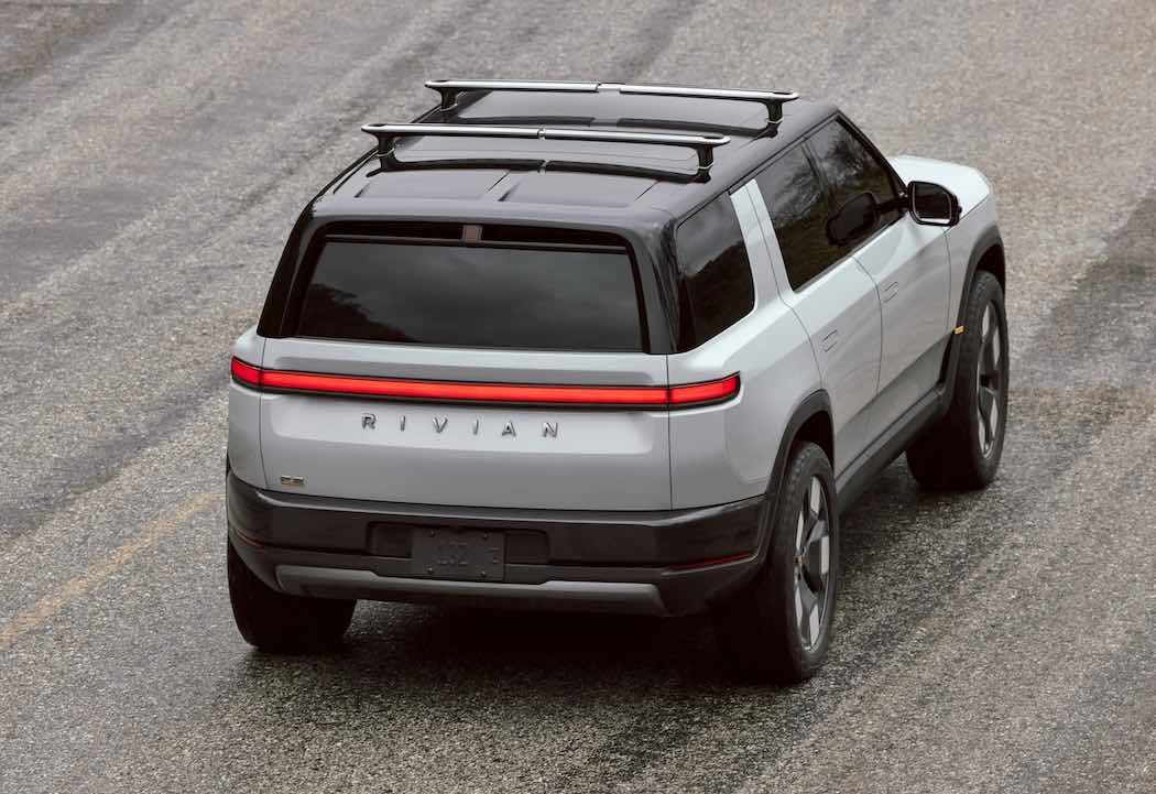 R2の荷室容量は総計約2552リットル