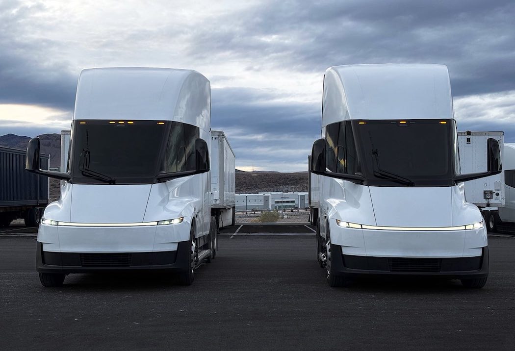 量産仕様の新しいセミのフロントデザイン（写真提供元：Tesla, Inc. ）