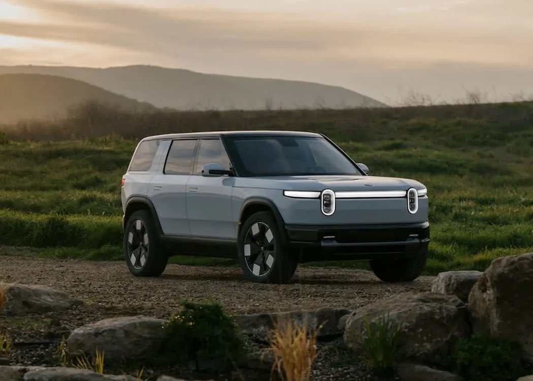 納車は2026年春に「パフォーマンス」グレードから開始