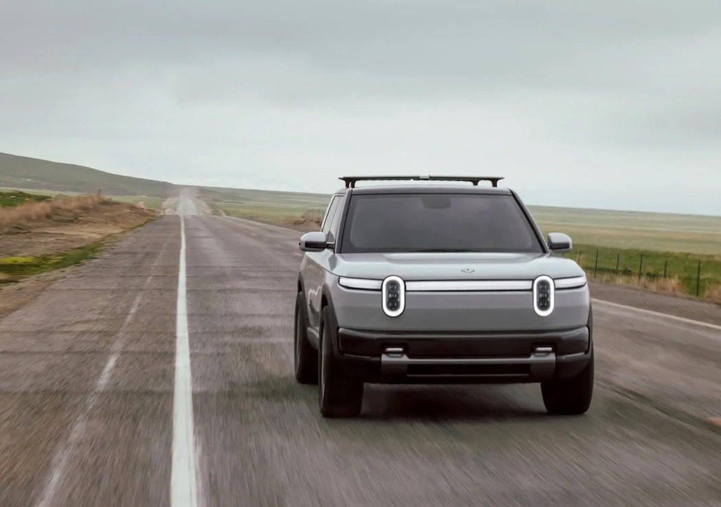 リヴィアンは、SUV「R2」の全グレードと価格を発表