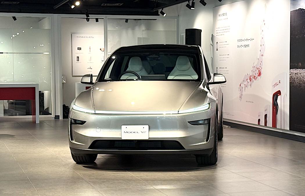 「コズミックシルバー」のモデルYL