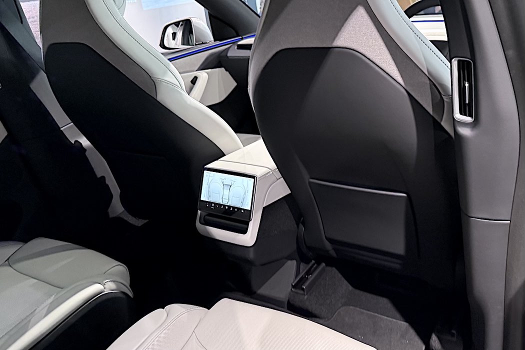 全席にエアコンの吹き出し口が設置されている