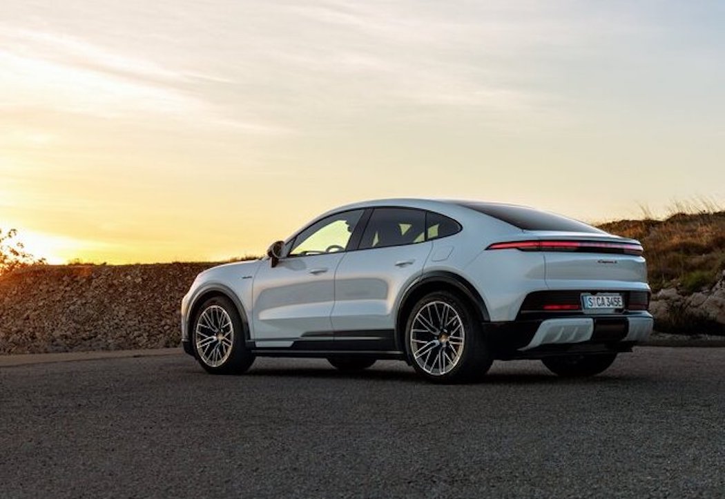 カイエン S クーペ エレクトリック