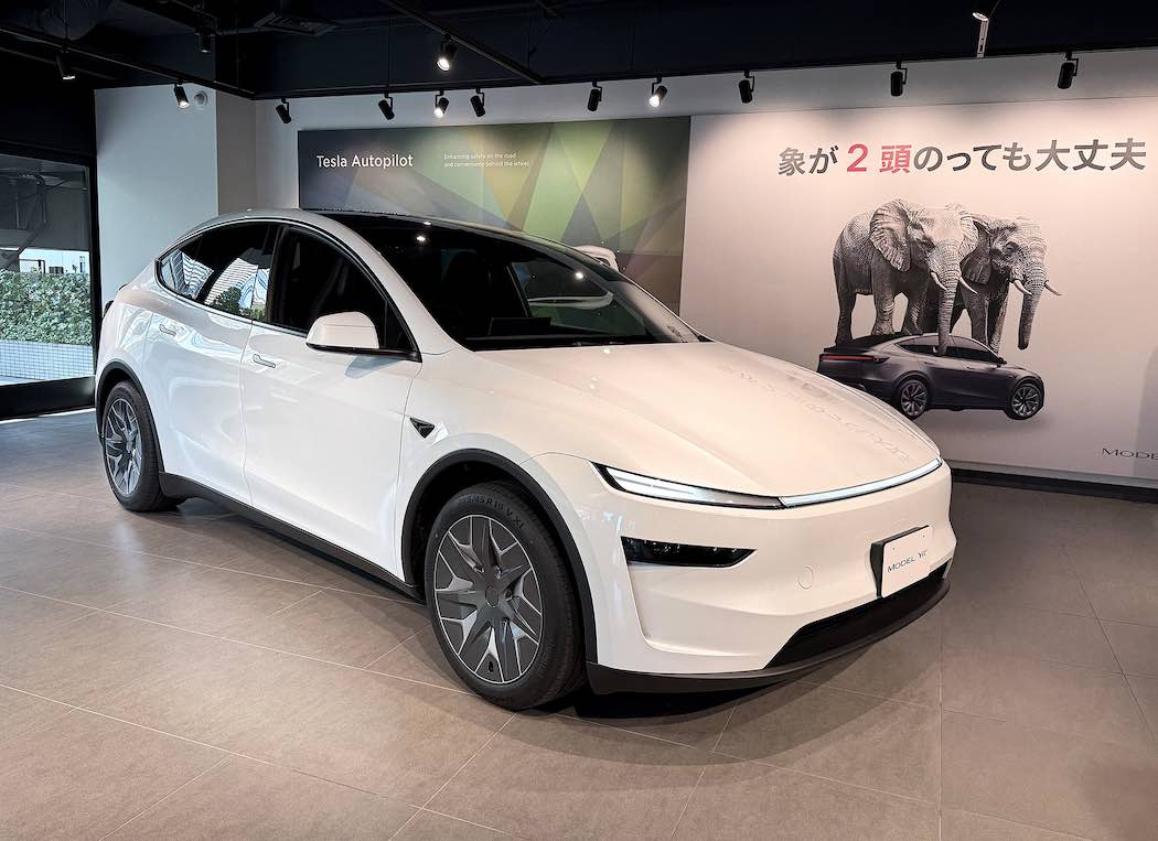 モデルYLのフロントデザインはモデルYと共通