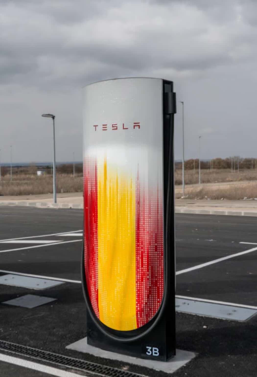 テスラによるスペインで1000基目の充電器
