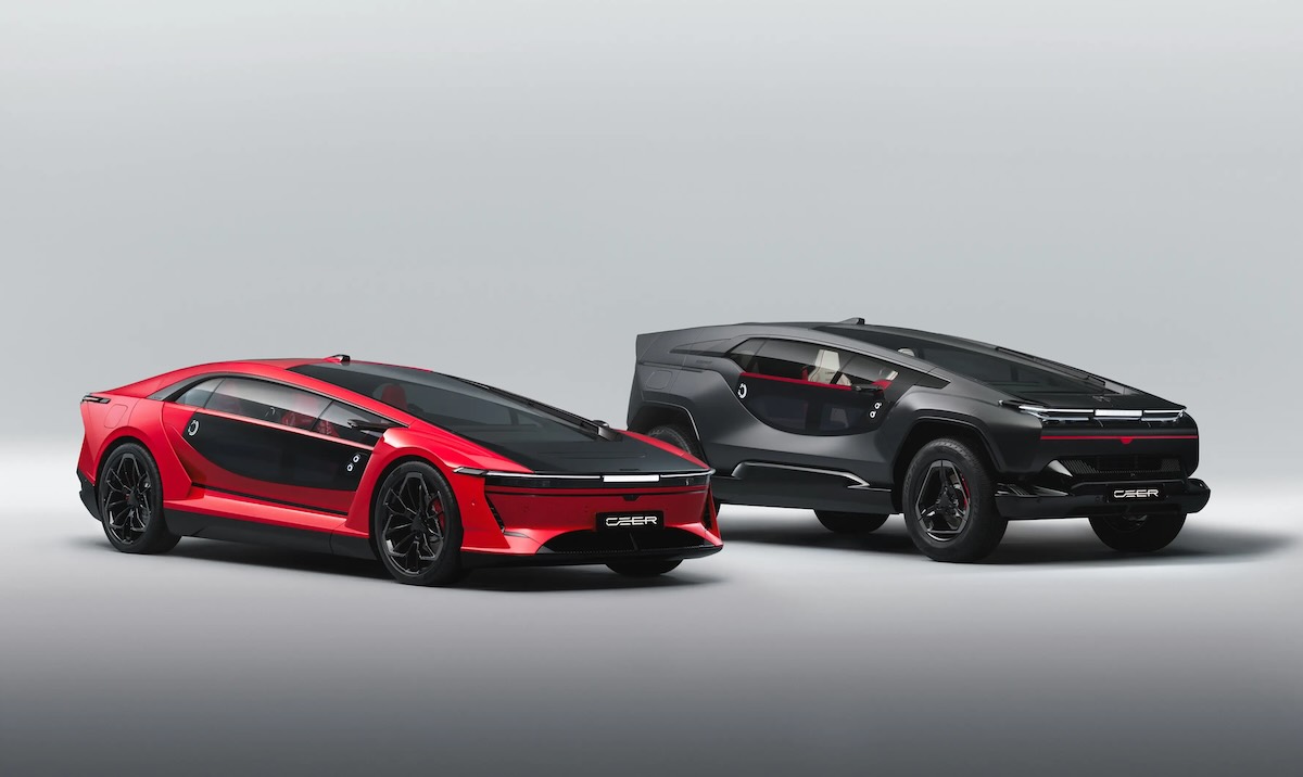 同国初の国産車となるセダン（左）とSUV（右）「EXOBOT（エクソボット）」を発表しました。発