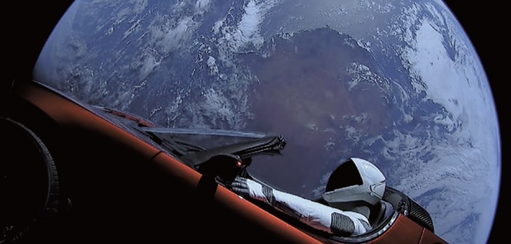 初代ロードスターは、まだ火星と地球の間を回っている（写真：Getty Images）